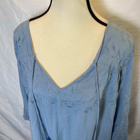 Cynthia Rowley Women's Embroidered Tunic Blouse Size 3X Rayon V-Neck Tassel Ties - Picture 2 of 13